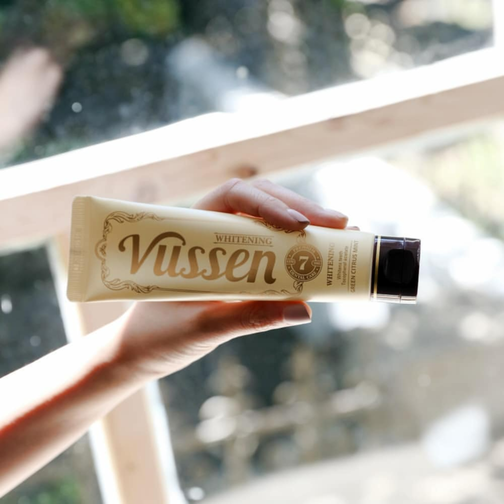 Vussen 7 whitening toothpaste with 0.75% hydrogen peroxide
