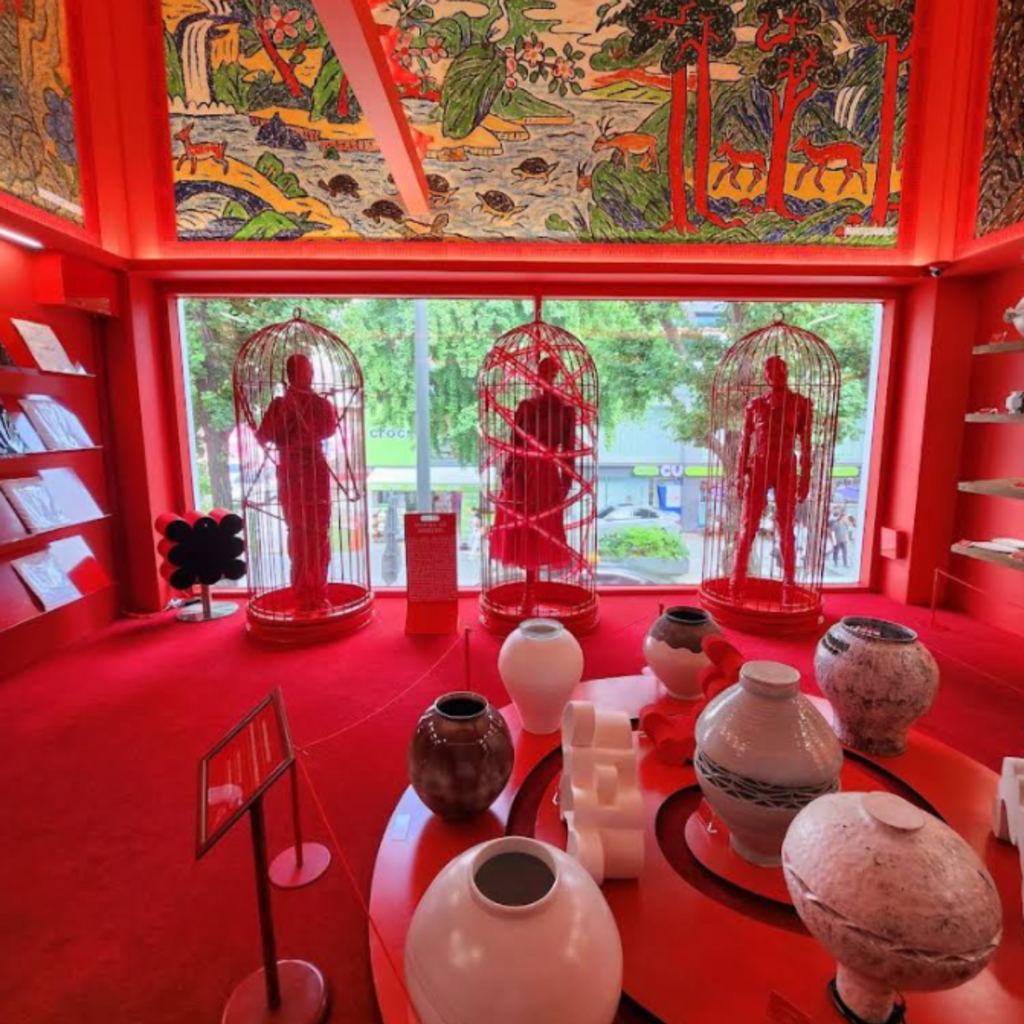 Borntostandout perfume flagship store in Anguk Bukchon
